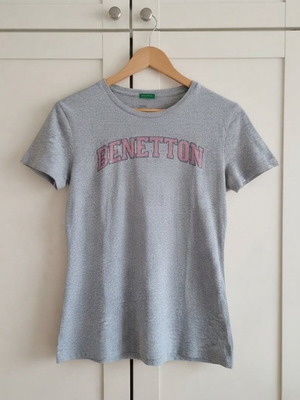 Logo T-shirt United Colors of Benetton size S like new, gray