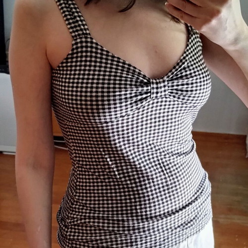 H&M checked top like new, black and white, size S