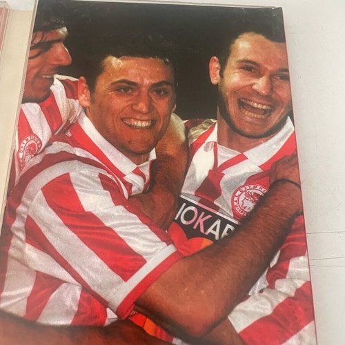 Olympiakos 7 DVD genuine collectibles like new