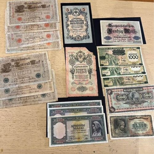 Old banknotes like new, drachmas, rubles, mark