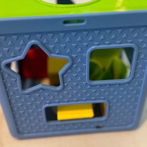 Shape sorting cube like new with blue and green colors