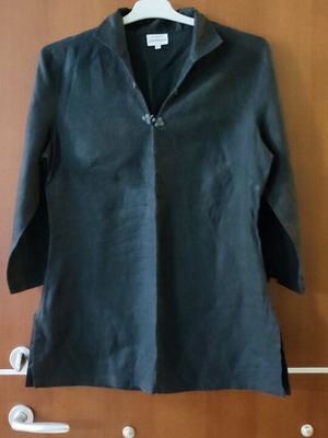 Black linen blouse with 3/4 sleeve Julia Bergovich like new, size L