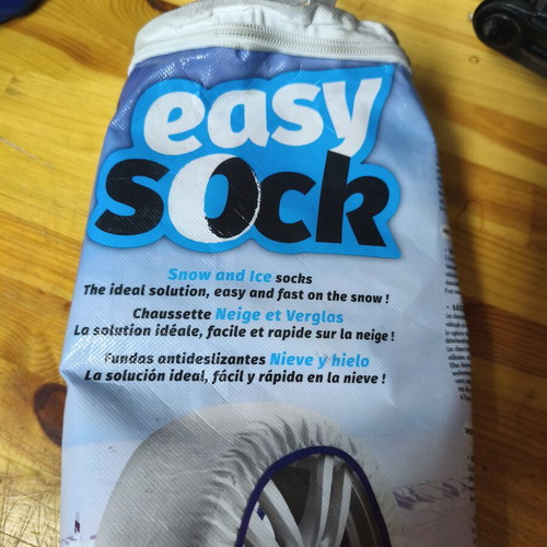 Snow cover used with car accessories gift pack