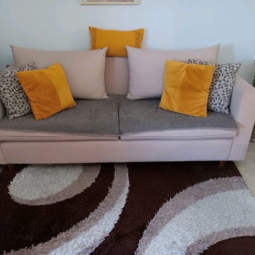 Living room set with 3-seat and 2-seat sofa, table and TV stand like new