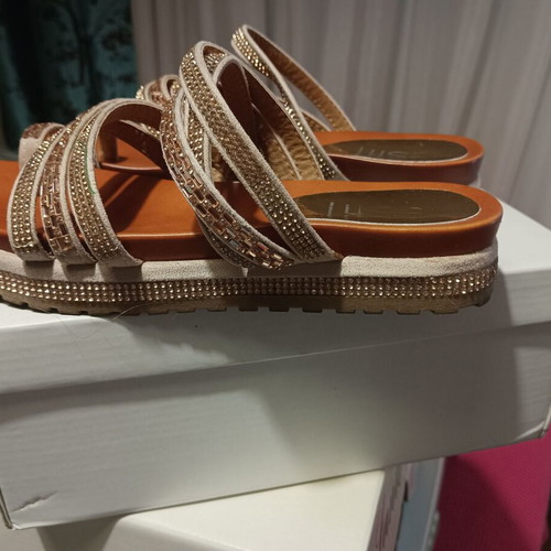 Estil women's flatform sandals like new, gold and brown