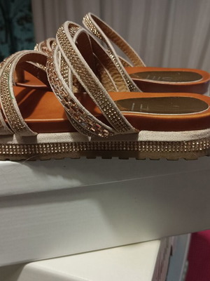 Estil women's flatform sandals like new, gold and brown