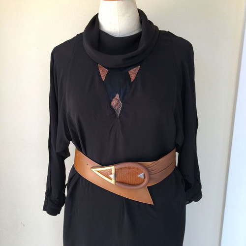 Vintage leather belt used, tan color, length 106 cm