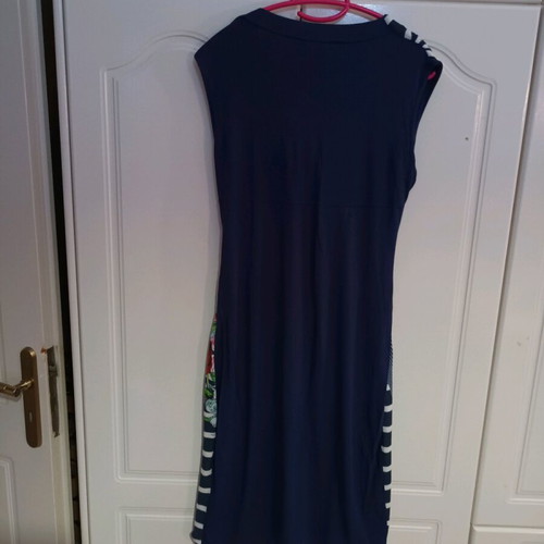 Innocent midioum dress blue multicolor like new, cotton
