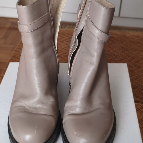 Versace 19.69 Abbigliamento Sportivo Milano beige leather ankle boots size 40