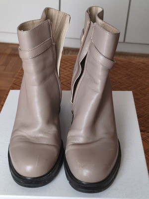 Versace 19.69 Abbigliamento Sportivo Milano beige leather ankle boots size 40
