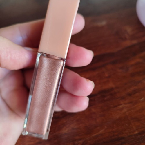 Nyx liquid eyeshadow shade 09 like new