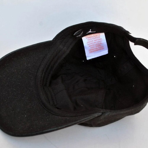 Jordan black baseball cap with embroidered logo used, adjustable