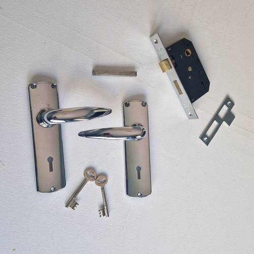 Elzett 45mm mortise lock complete new with handles