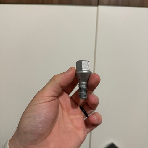 Car bolts 4x100 like new