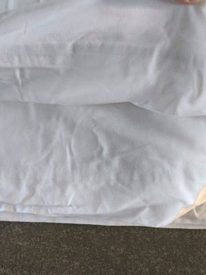 White bed sheet like new, dimensions 192x170cm