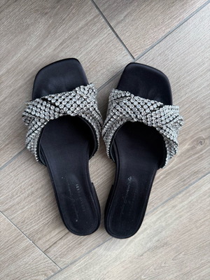 Sergio Rossi flat sandals used, black and silver