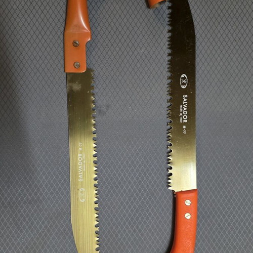 Set of 2 Salvador handsaws new, 300mm with plastic and metal handles