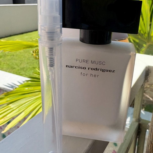 Narciso Rodriguez Pure Musc for Her Eau de Parfum set with Jadore body oil gift