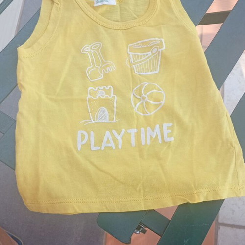 Baby shirt Benetton like new, size 9 to 12 months