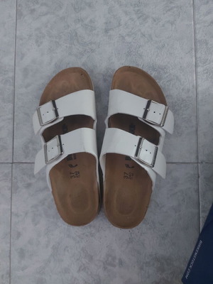 Birkenstock λευκές παντόφλες νούμερο 37 σαν καινούργιο