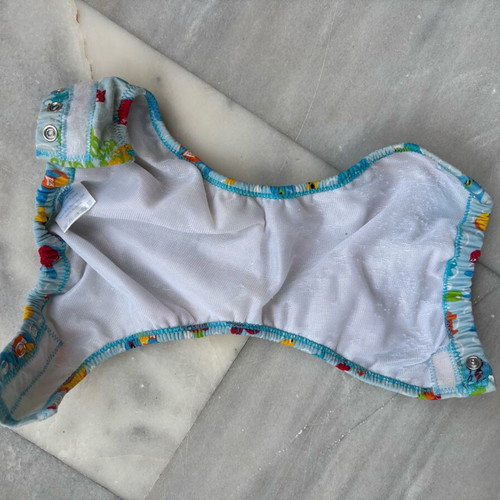 Baby swimsuit used, adjustable for 3 to 24 months