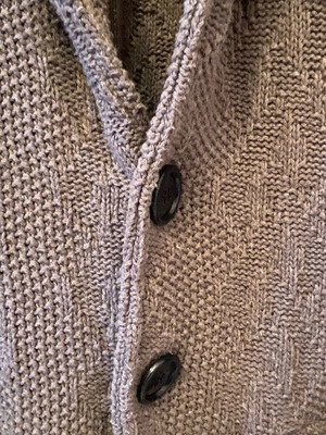 Knitted jacket like new, brown with pattern and pockets