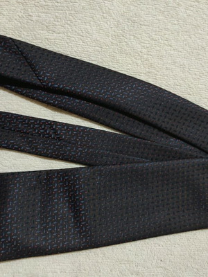 Black tie with red dots like new