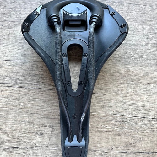 Fizik ALIANTE R1 full carbon saddle like new