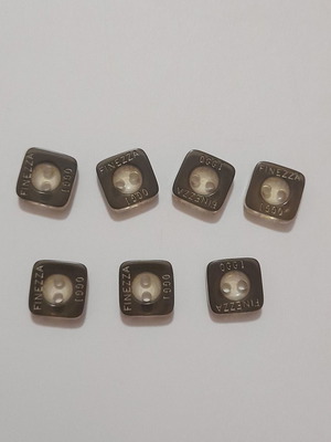 Button set 7 pieces, new, 10 mm square with rounded corners