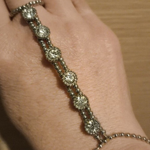 Bracelet new, silver color