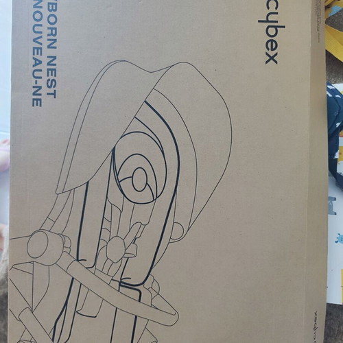Cybex Newborn Nest pillow like new for premature and newborn babies