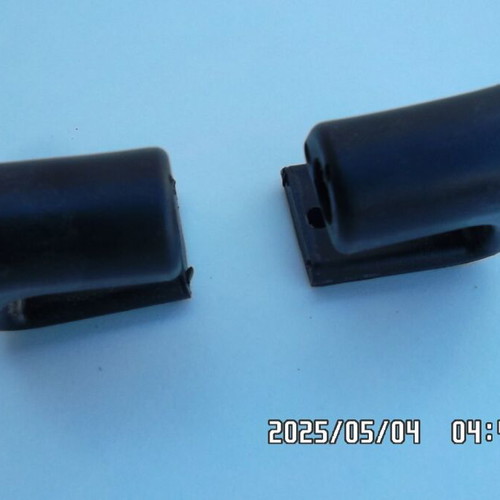 Plastic nylon bases used, set of 2 for round handle