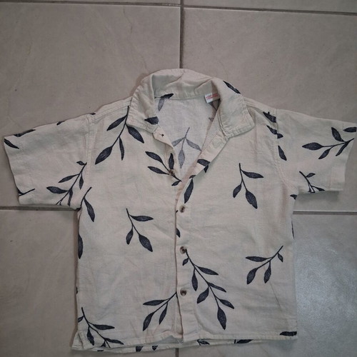 Zara short-sleeve floral shirt like new, size 98 cm, black and beige