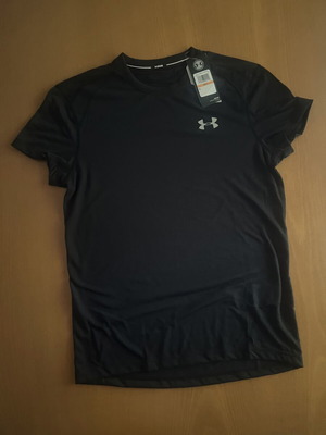 Under Armour Compression Tshirt καινούργιο, μέγεθος S, μαύρο