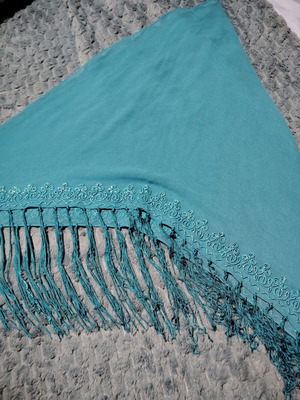 Triangular pashmina scarf with fringes, turquoise