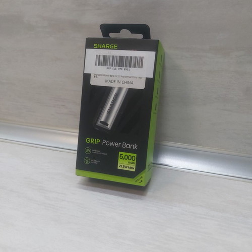 SHARGE Grip Power Bank 5000mAh 22.5W with Bluetooth remote and phone grip