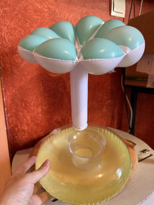 Inflatable flower-shaped pool cup holder