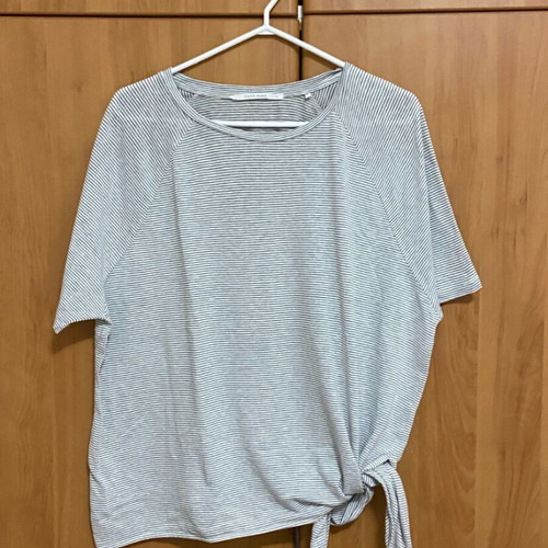 Yayq Women T-Shirt Black and White Used, Size Large