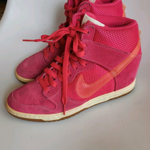 Nike Dunk Sky Hi women's athletic shoes like new, size 39, pink