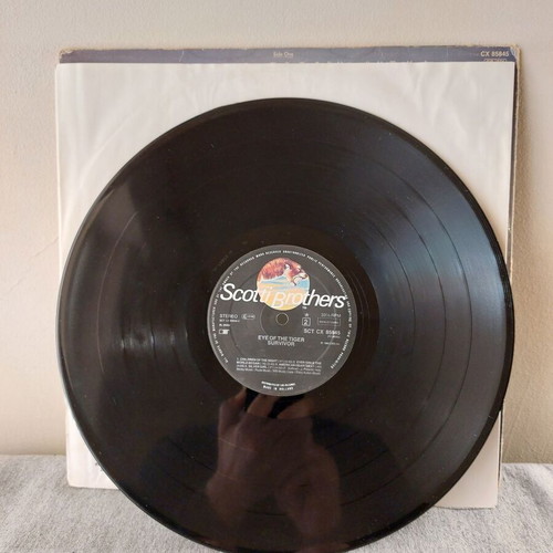 Survivor Eye Of The Tiger vinyl record used, rock
