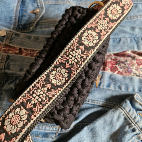 Knitted crossbody bag new, black with gold clasp