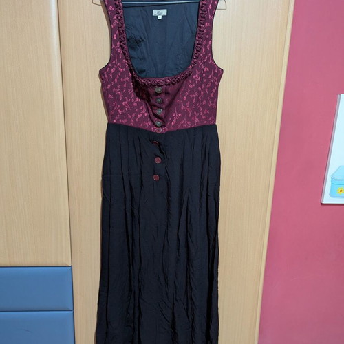 Dress used with black skirt and bodice, apron included as gift
