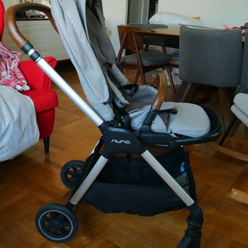 Nuna Triv stroller Frost color like new, newborn to 22 kg