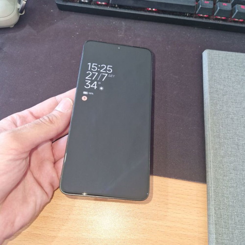 Poco F6 Pro 512GB smartphone like new with accessories