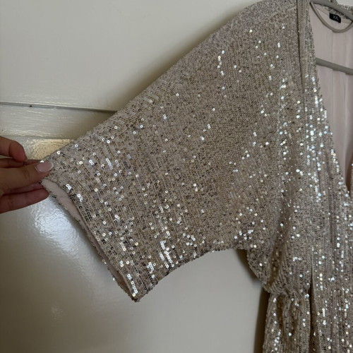 Midi dress gold sequins like new, size XXL