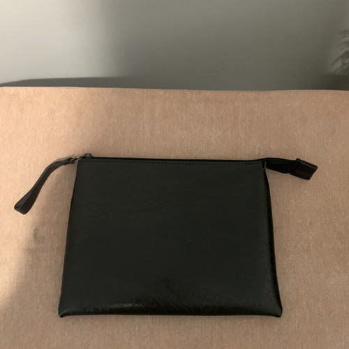 Clutch bag black with front zip pocket