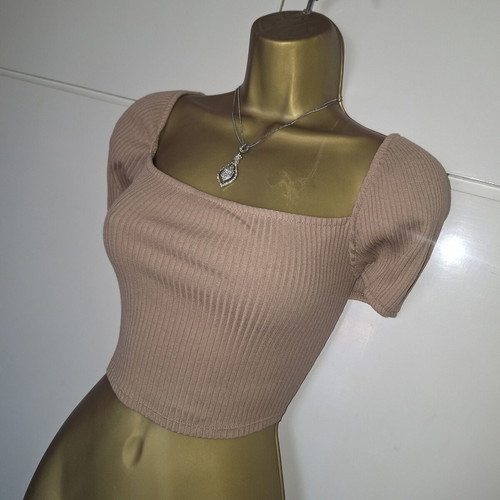 H&M beige ribbed crop top size medium