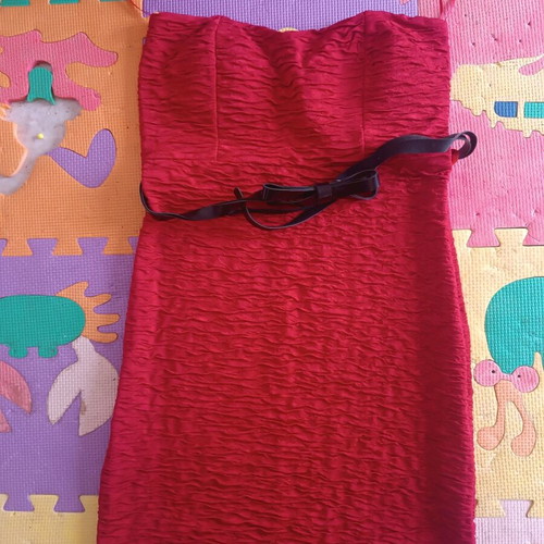 Paranoia medium red dress like new with belt