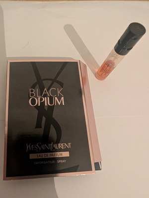 Yves Saint Laurent Black Opium Eau de Toilette Tester 1 ml