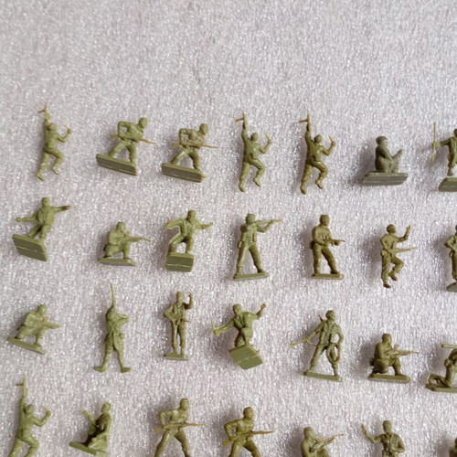 Vintage Airfix Matchbox 1:72 WWII US Marines figures set, 107 pcs